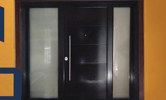 Puertas acorazadas para comunidades y negocios: ¿vale la pena?