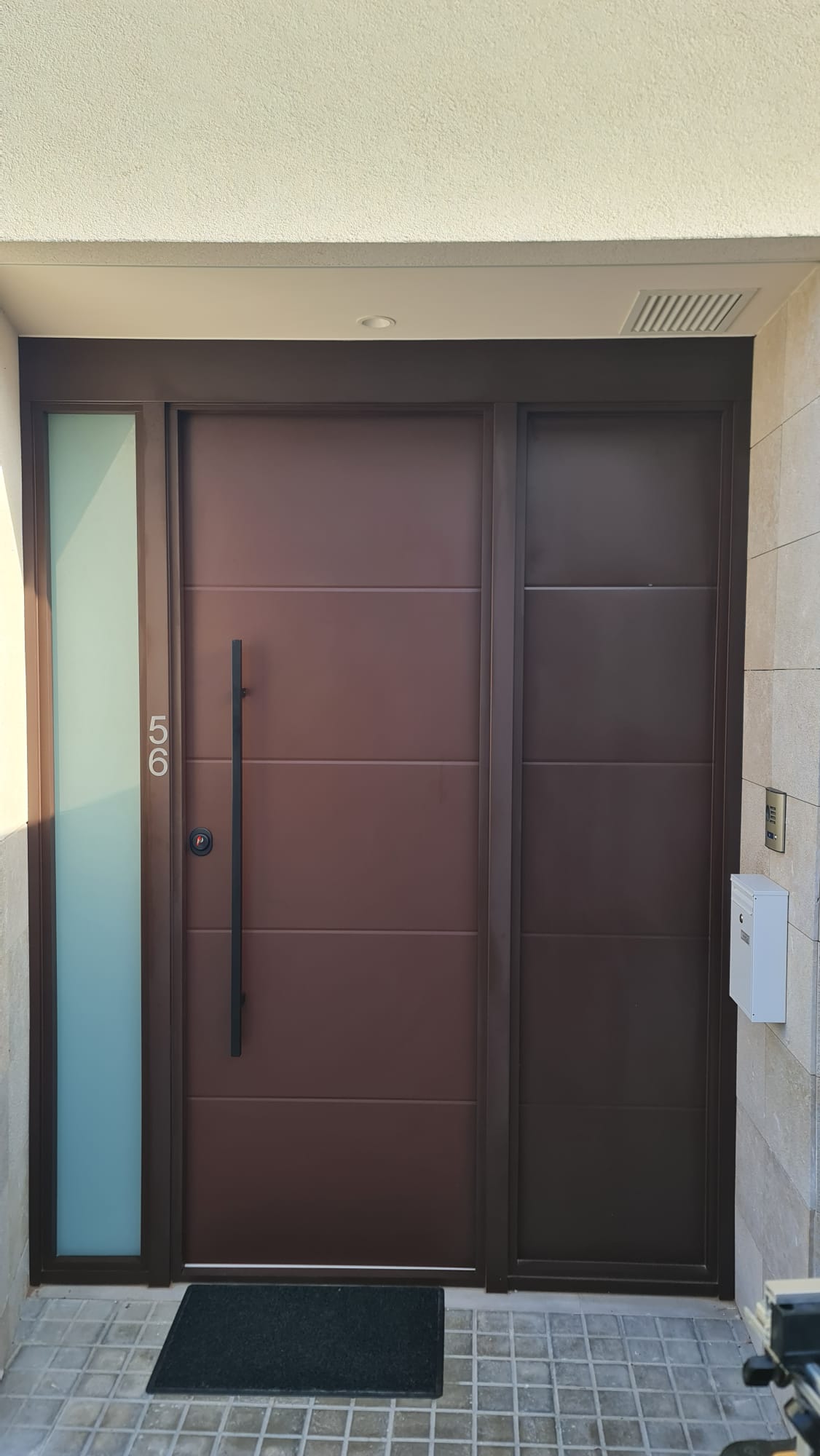Puerta SegureStil con diseño moderno